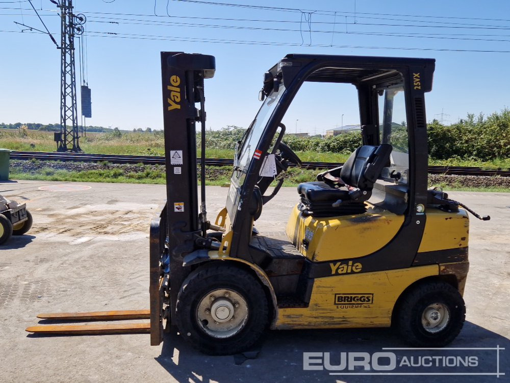 2019 Yale GLP25VX - Villás targonca: 2 kép. 2019 Yale GLP25VX - Villás targonca: 2 kép.