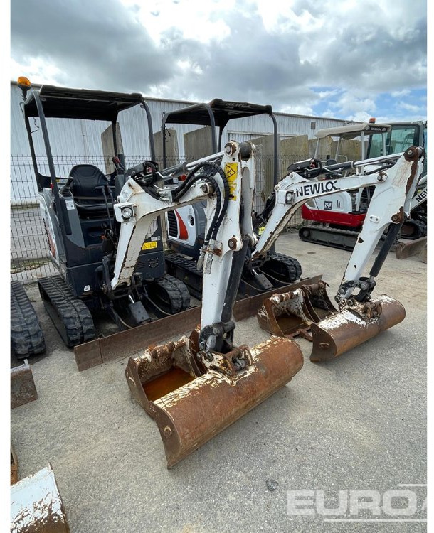2020 Bobcat E17 - Minikotró: 1 kép. 2020 Bobcat E17 - Minikotró: 1 kép.