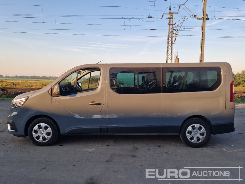 2022 Renault Trafic - Minibusz, Kisbusz: 2 kép. 2022 Renault Trafic - Minibusz, Kisbusz: 2 kép.