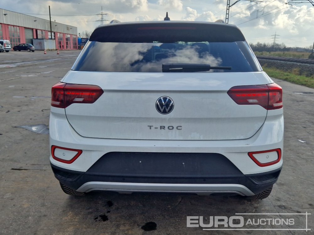 2024 Volkswagen T-Roc - Terepjáró/ SUV: 4 kép. 2024 Volkswagen T-Roc - Terepjáró/ SUV: 4 kép.