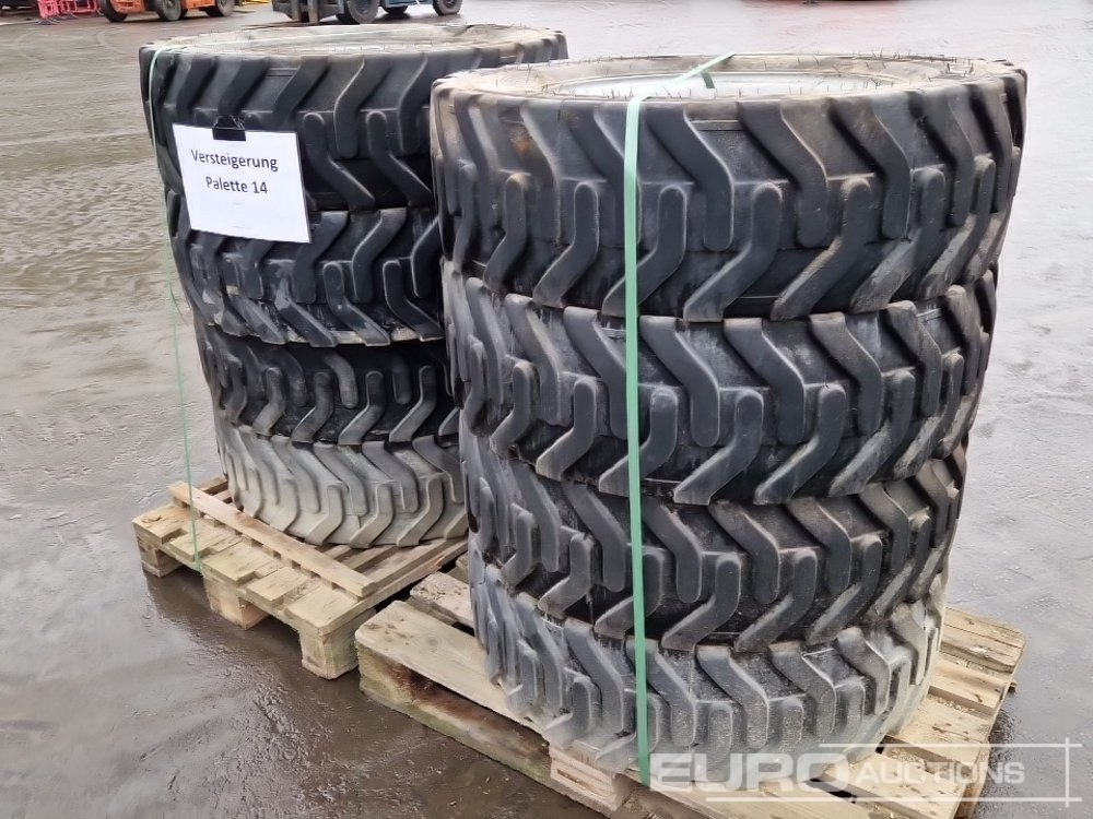 275/70R22.5 Tyres with Rims (8 of) - Gumiabroncs: 3 kép. 275/70R22.5 Tyres with Rims (8 of) - Gumiabroncs: 3 kép.