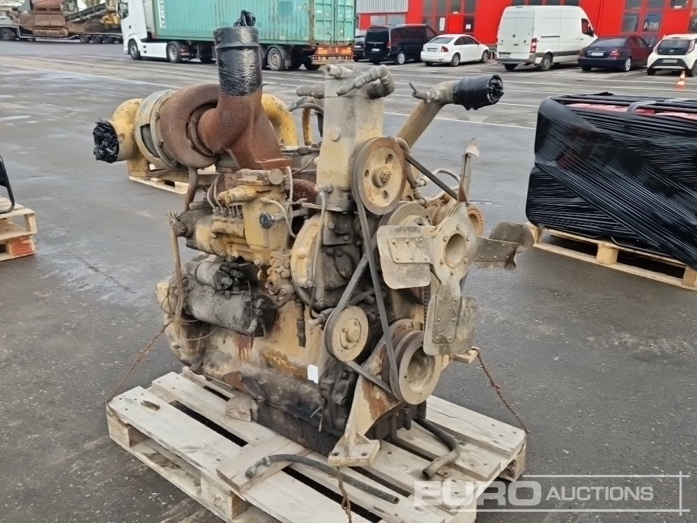 4 Cylinder Turbo CAT 3304 Diesel Engine - Motor: 3 kép. 4 Cylinder Turbo CAT 3304 Diesel Engine - Motor: 3 kép.