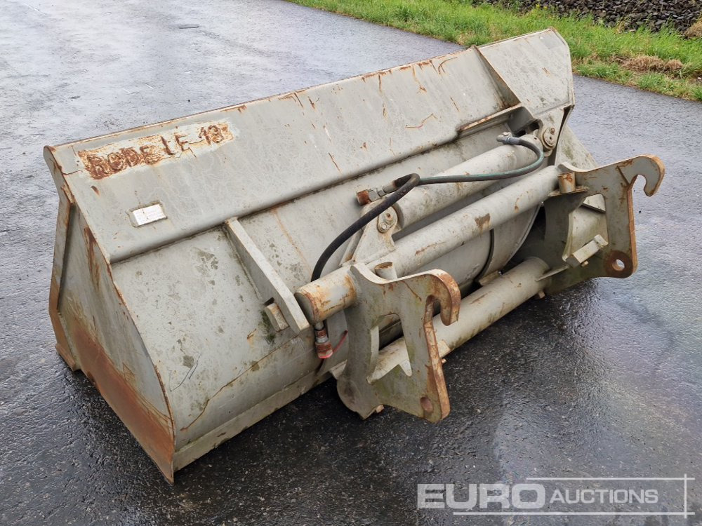 70" Front Liading Hydraulic Side Tip Bucket to suit Atlas Wheeled Loader - Kanál: 2 kép. 70" Front Liading Hydraulic Side Tip Bucket to suit Atlas Wheeled Loader - Kanál: 2 kép.