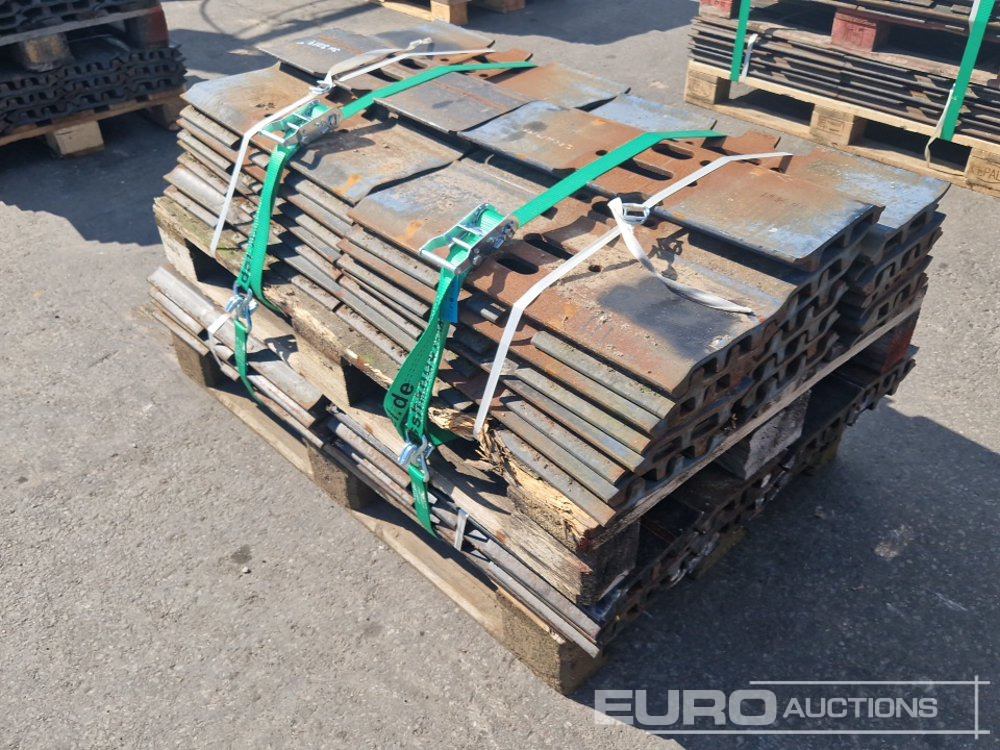 600mm Steel Plates to suit Hitachi ZX210-6 - Alkatrész - Kotrógép: 2 kép. 600mm Steel Plates to suit Hitachi ZX210-6 - Alkatrész - Kotrógép: 2 kép.