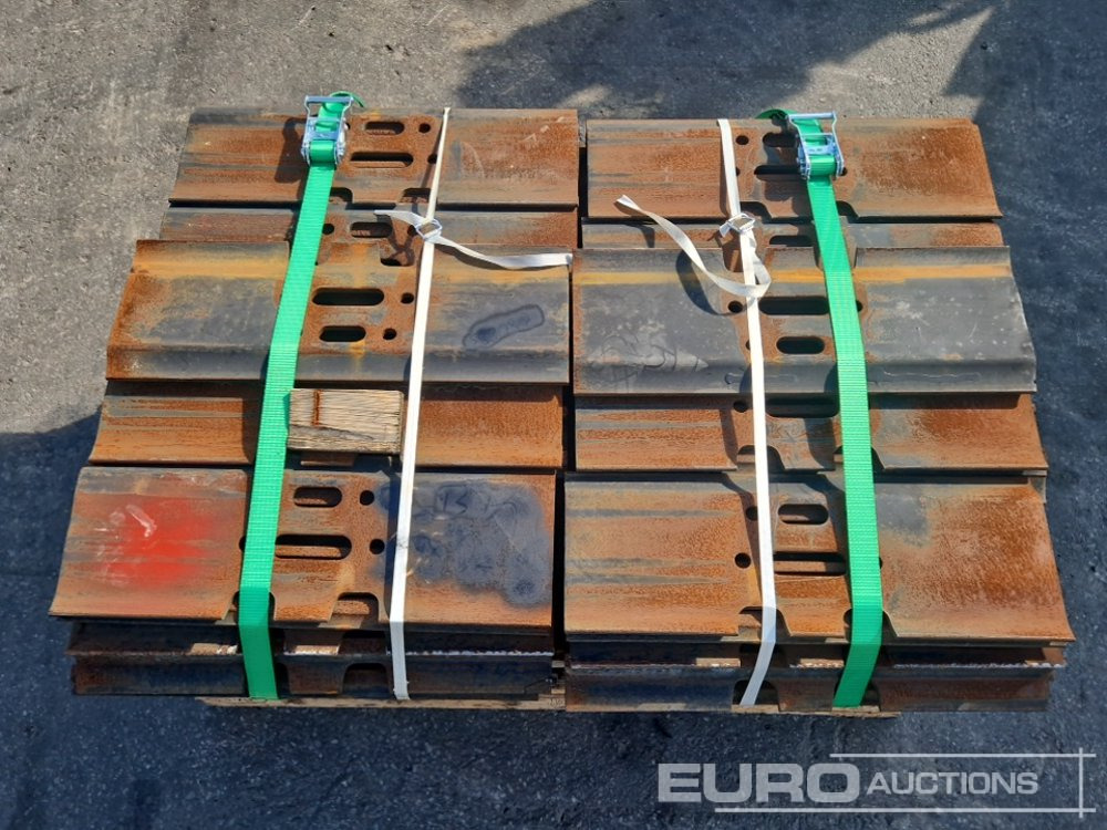 600mm Steel Plates to suit Komatsu PC210 - Alkatrész - Kotrógép: 5 kép. 600mm Steel Plates to suit Komatsu PC210 - Alkatrész - Kotrógép: 5 kép.