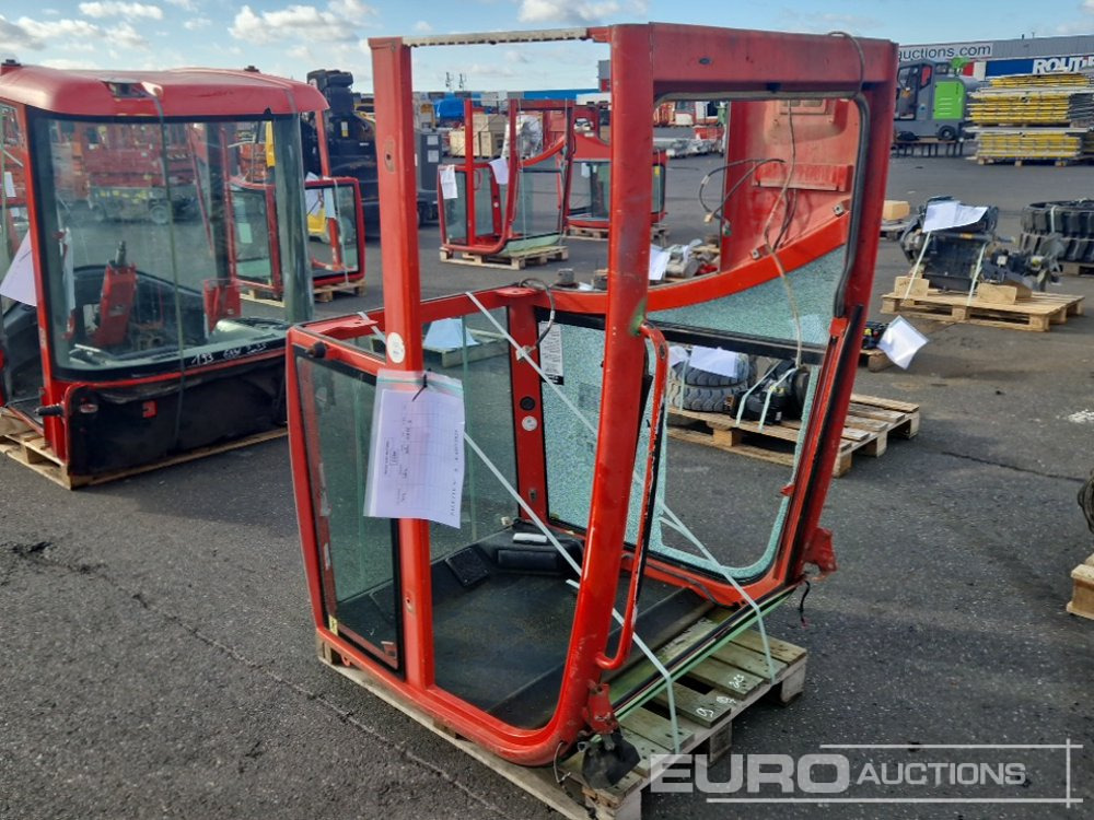 Cabin to suit Volvo ECR25 - Alkatrész - Kotrógép: 3 kép. Cabin to suit Volvo ECR25 - Alkatrész - Kotrógép: 3 kép.
