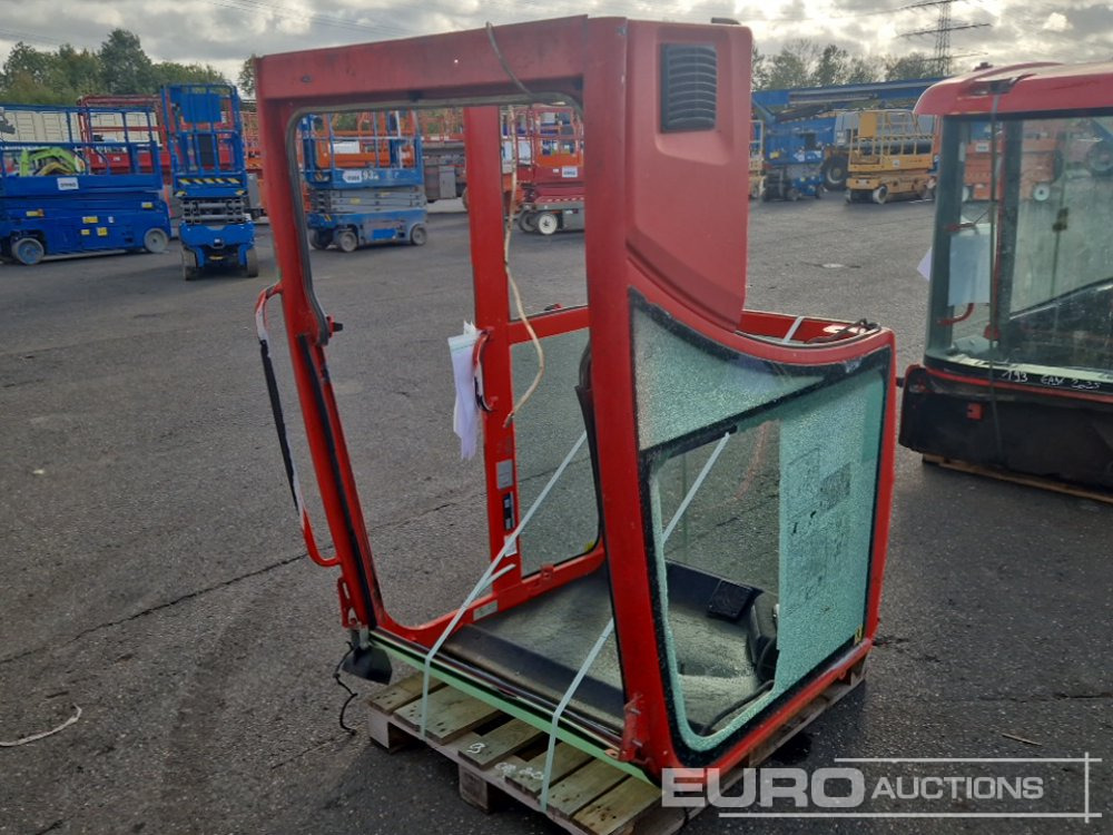 Cabin to suit Volvo ECR25 - Alkatrész - Kotrógép: 4 kép. Cabin to suit Volvo ECR25 - Alkatrész - Kotrógép: 4 kép.
