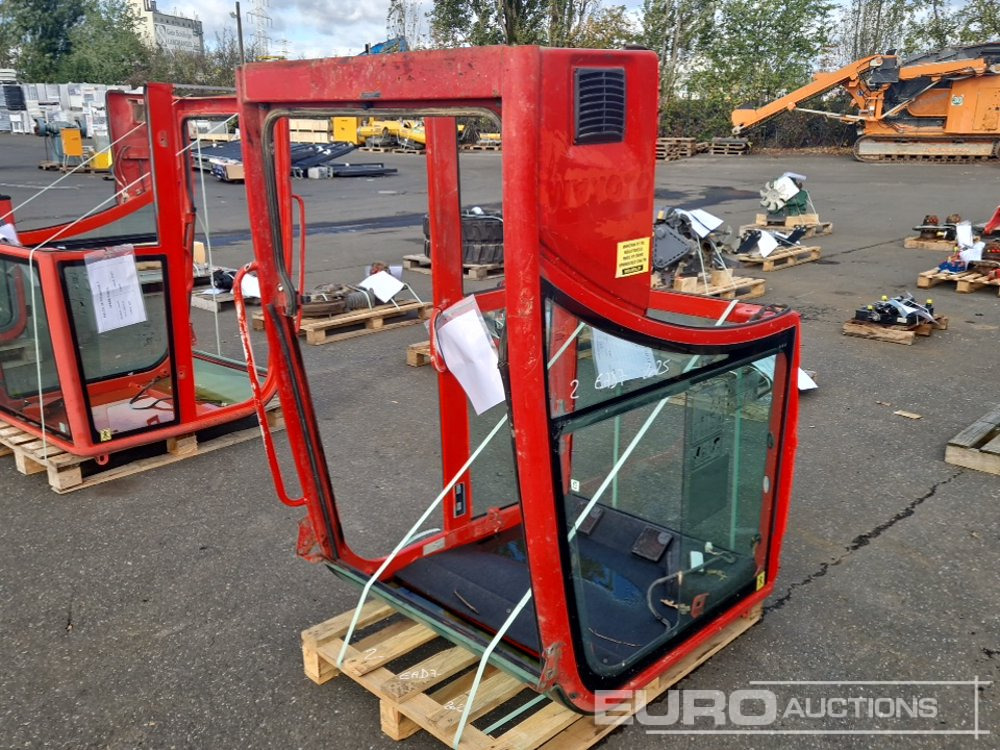 Cabin to suit Volvo ECR25D - Alkatrész - Kotrógép: 3 kép. Cabin to suit Volvo ECR25D - Alkatrész - Kotrógép: 3 kép.