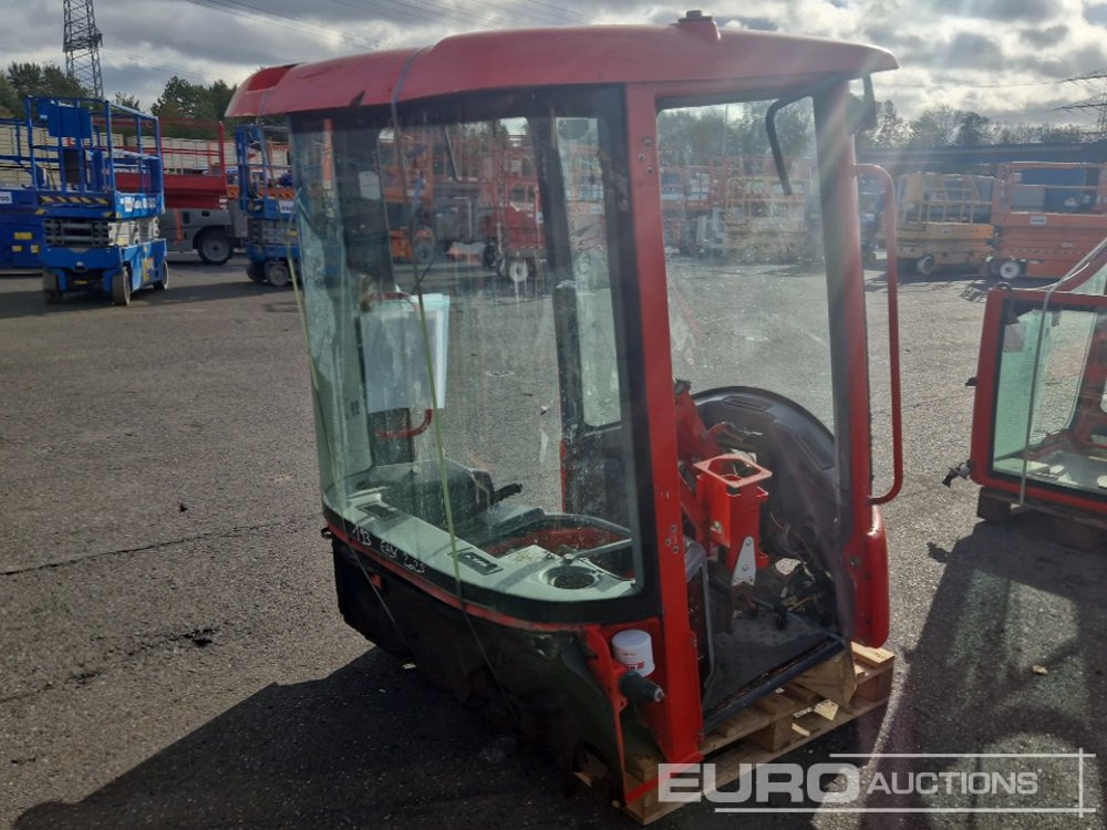 Cabin to suit Volvo L30G - Alkatrész: 3 kép. Cabin to suit Volvo L30G - Alkatrész: 3 kép.