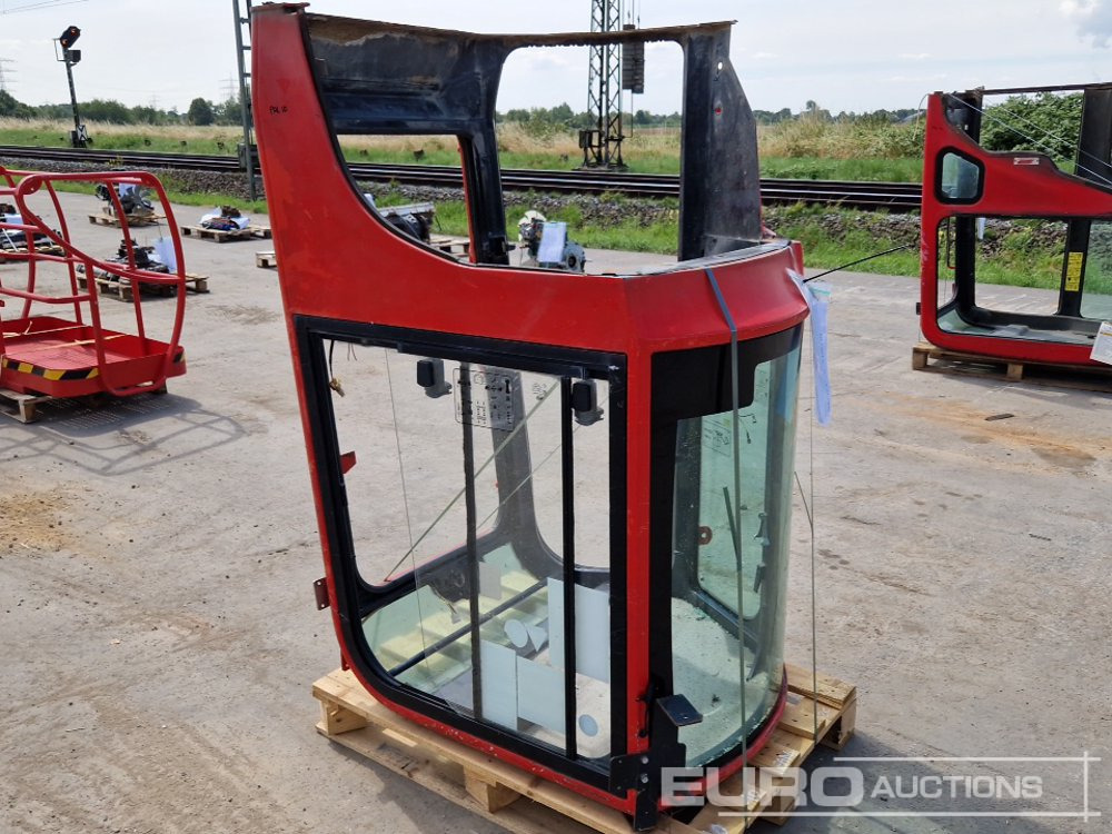 Cabin to suit Yanmar VIO25-4 - Alkatrész - Kotrógép: 3 kép. Cabin to suit Yanmar VIO25-4 - Alkatrész - Kotrógép: 3 kép.