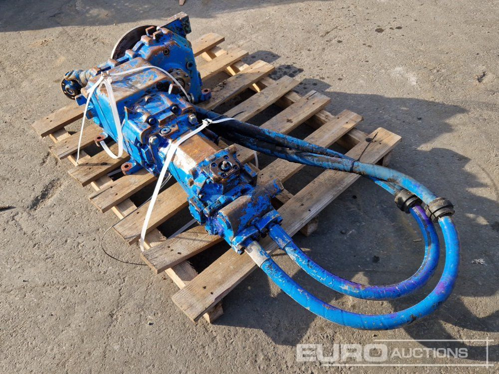 Driver Gear with Engine to suit Fuchs - Alkatrész: 3 kép. Driver Gear with Engine to suit Fuchs - Alkatrész: 3 kép.