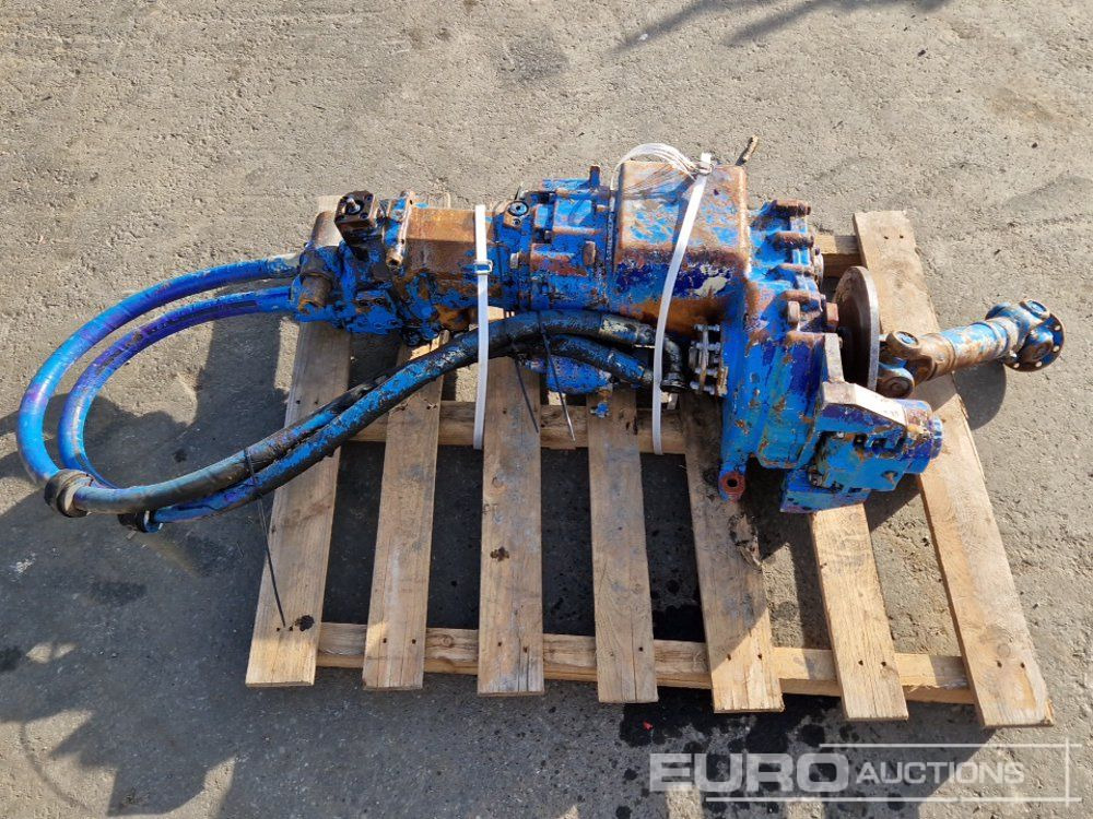 Driver Gear with Engine to suit Fuchs - Alkatrész: 1 kép. Driver Gear with Engine to suit Fuchs - Alkatrész: 1 kép.
