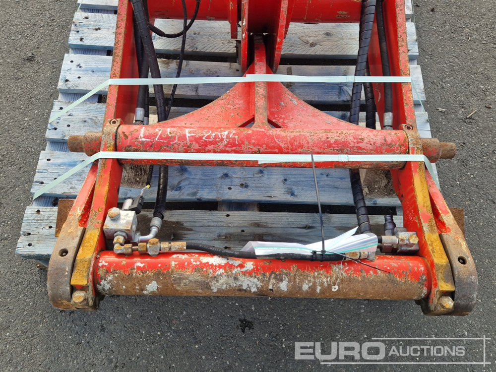 Loader Arm to suit Volvo L25F - Alkatrész: 5 kép. Loader Arm to suit Volvo L25F - Alkatrész: 5 kép.