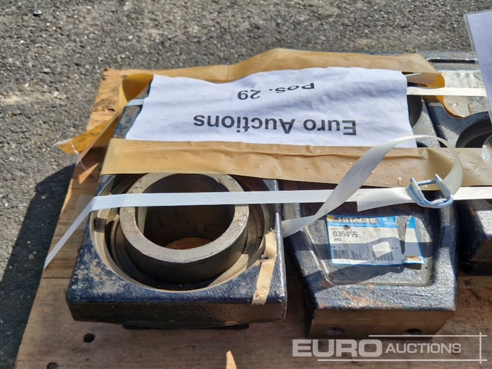 Pallet of Front Idler EPC to suit Hitachi ZX270-330 Part Nr 1036455 (4 of) - Alkatrész - Kotrógép: 3 kép. Pallet of Front Idler EPC to suit Hitachi ZX270-330 Part Nr 1036455 (4 of) - Alkatrész - Kotrógép: 3 kép.