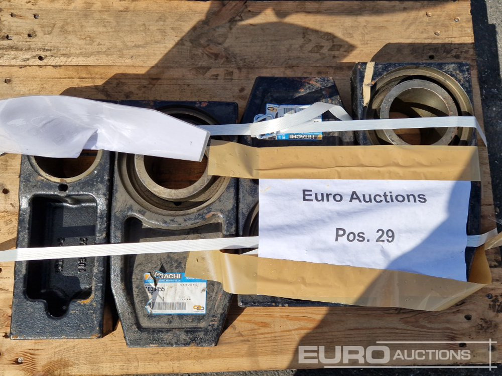 Pallet of Front Idler EPC to suit Hitachi ZX270-330 Part Nr 1036455 (4 of) - Alkatrész - Kotrógép: 1 kép. Pallet of Front Idler EPC to suit Hitachi ZX270-330 Part Nr 1036455 (4 of) - Alkatrész - Kotrógép: 1 kép.