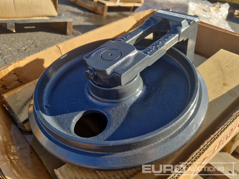 Pallet of Idler to suit Hitachi ZX38U-5 PartNr 9269094 - Alkatrész - Kotrógép: 3 kép. Pallet of Idler to suit Hitachi ZX38U-5 PartNr 9269094 - Alkatrész - Kotrógép: 3 kép.