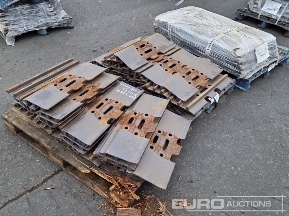 Track Plates to suit Volvo - Alkatrész - Kotrógép: 2 kép. Track Plates to suit Volvo - Alkatrész - Kotrógép: 2 kép.