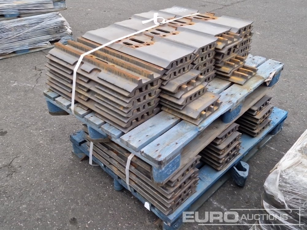 Track Plates to suit Volvo - Alkatrész - Kotrógép: 1 kép. Track Plates to suit Volvo - Alkatrész - Kotrógép: 1 kép.