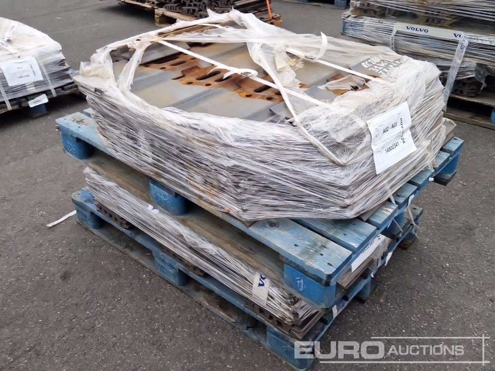Track Plates to suit Volvo - Alkatrész - Kotrógép: 1 kép. Track Plates to suit Volvo - Alkatrész - Kotrógép: 1 kép.
