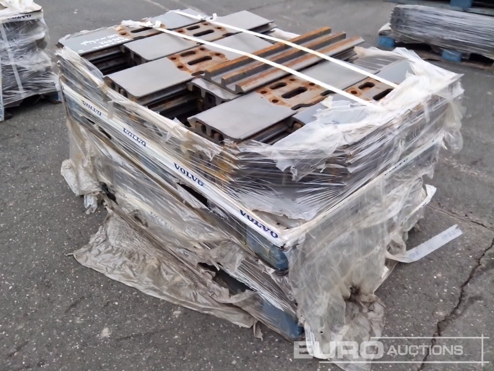 Track Plates to suit Volvo - Alkatrész - Kotrógép: 3 kép. Track Plates to suit Volvo - Alkatrész - Kotrógép: 3 kép.