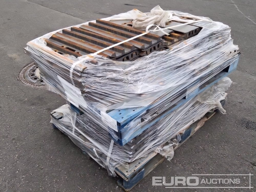Track Plates to suit Volvo - Alkatrész - Kotrógép: 4 kép. Track Plates to suit Volvo - Alkatrész - Kotrógép: 4 kép.