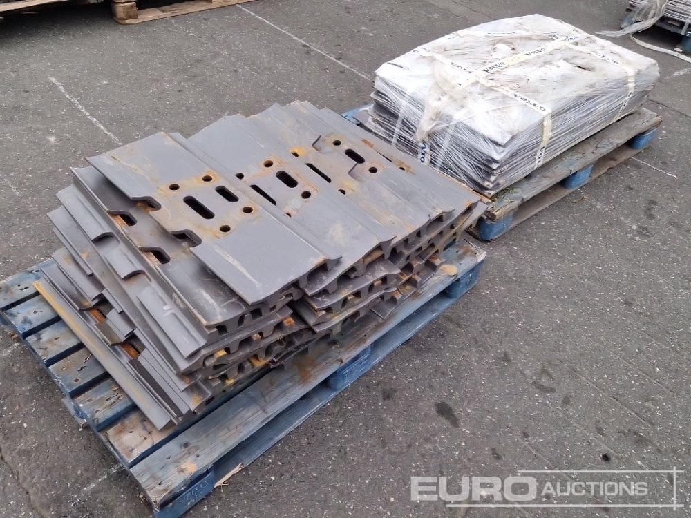 Track Plates to suit Volvo - Alkatrész - Kotrógép: 2 kép. Track Plates to suit Volvo - Alkatrész - Kotrógép: 2 kép.