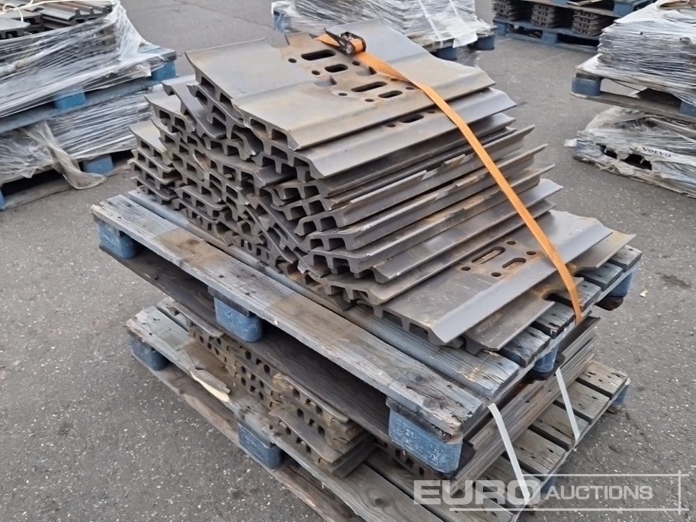 Track Plates to suit Volvo - Alkatrész - Kotrógép: 3 kép. Track Plates to suit Volvo - Alkatrész - Kotrógép: 3 kép.