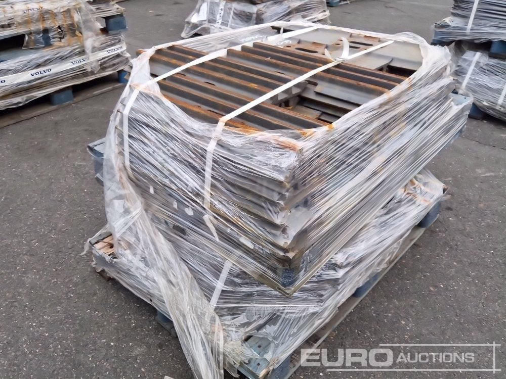 Track Plates to suit Volvo - Alkatrész - Kotrógép: 3 kép. Track Plates to suit Volvo - Alkatrész - Kotrógép: 3 kép.