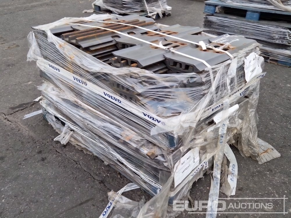 Track Plates to suit Volvo - Alkatrész - Kotrógép: 1 kép. Track Plates to suit Volvo - Alkatrész - Kotrógép: 1 kép.