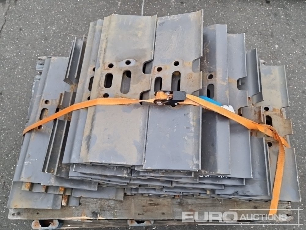 Track Plates to suit Volvo - Alkatrész - Kotrógép: 5 kép. Track Plates to suit Volvo - Alkatrész - Kotrógép: 5 kép.