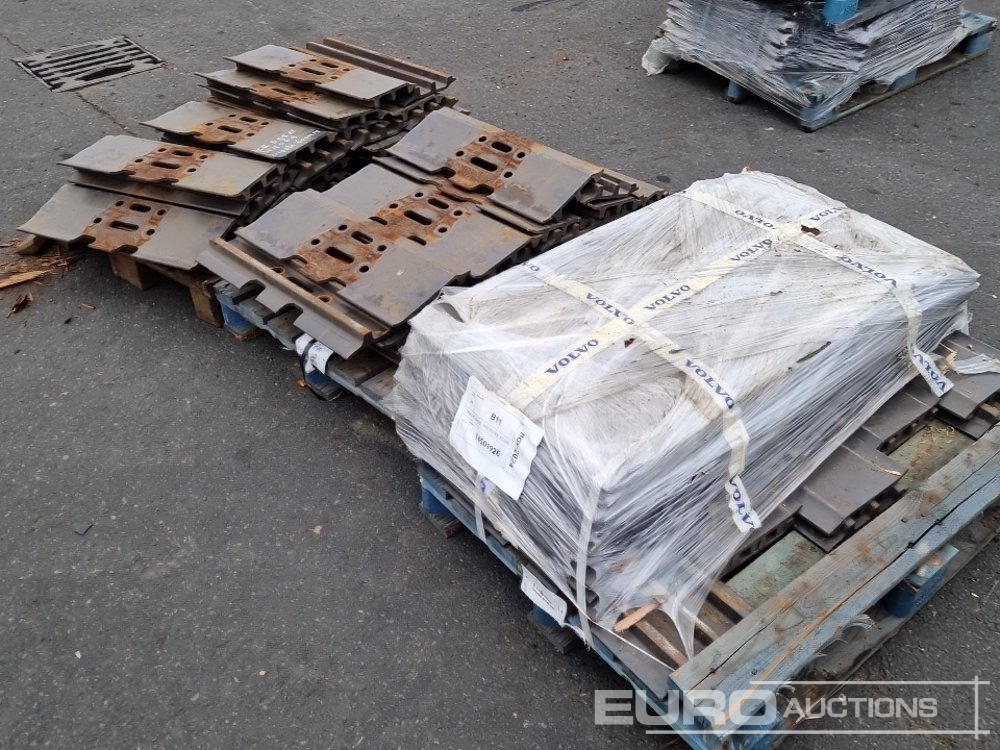 Track Plates to suit Volvo - Alkatrész - Kotrógép: 3 kép. Track Plates to suit Volvo - Alkatrész - Kotrógép: 3 kép.