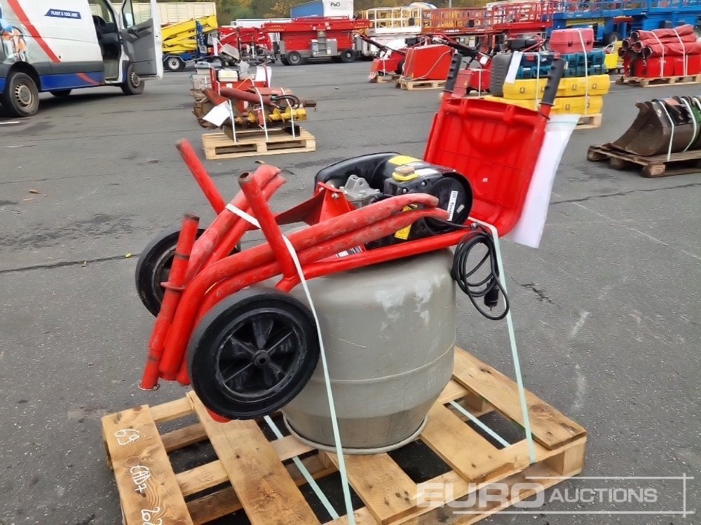 Altrad MINIMIX 150 - Betonkeverő: 1 kép. Altrad MINIMIX 150 - Betonkeverő: 1 kép.