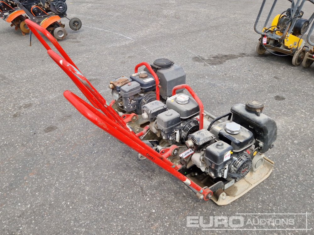 Ammann Walk Behind Compaction Plates (3 of) - Lapvibrátor: 3 kép. Ammann Walk Behind Compaction Plates (3 of) - Lapvibrátor: 3 kép.