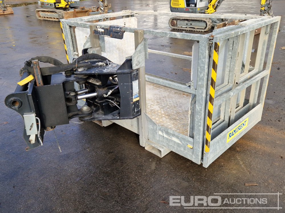 2013 Manitou 2.25/4 MT Manbasket to suit Telehandler - Anyagmozgató gép: 3 kép. 2013 Manitou 2.25/4 MT Manbasket to suit Telehandler - Anyagmozgató gép: 3 kép.