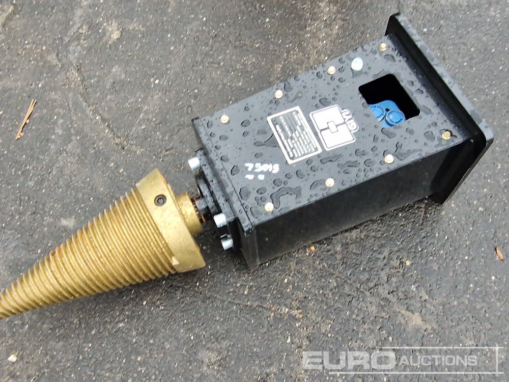 Unused 2025 Wood Splitter to suit Skidsteer Loader - Anyagmozgató gép: 2 kép. Unused 2025 Wood Splitter to suit Skidsteer Loader - Anyagmozgató gép: 2 kép.