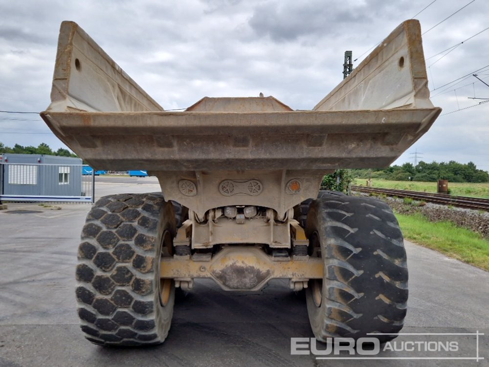 Bell B30D - Csuklós dömper: 4 kép. Bell B30D - Csuklós dömper: 4 kép.