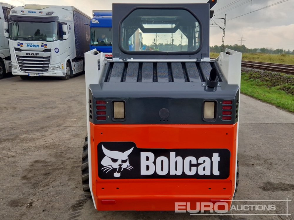 Bobcat 753 - Mini homlokrakodó: 4 kép. Bobcat 753 - Mini homlokrakodó: 4 kép.