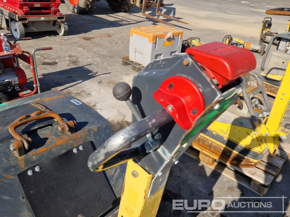 Bomag BPR100/80D - Aszfaltozó gép: 5 kép. Bomag BPR100/80D - Aszfaltozó gép: 5 kép.