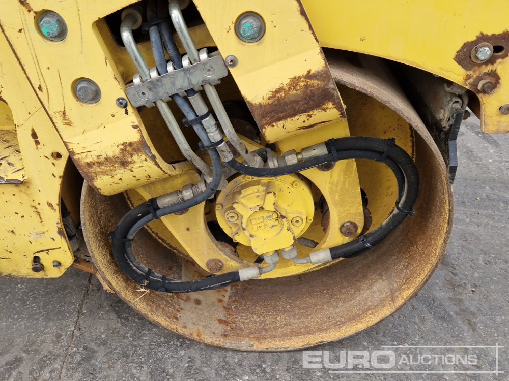 Henger Bomag BW100AD-4: 11 kép.