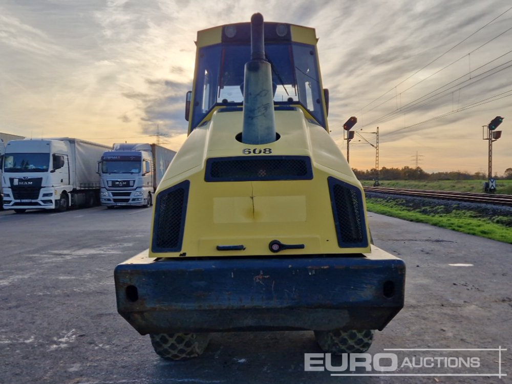 Bomag BW177D-4 - Henger: 4 kép. Bomag BW177D-4 - Henger: 4 kép.