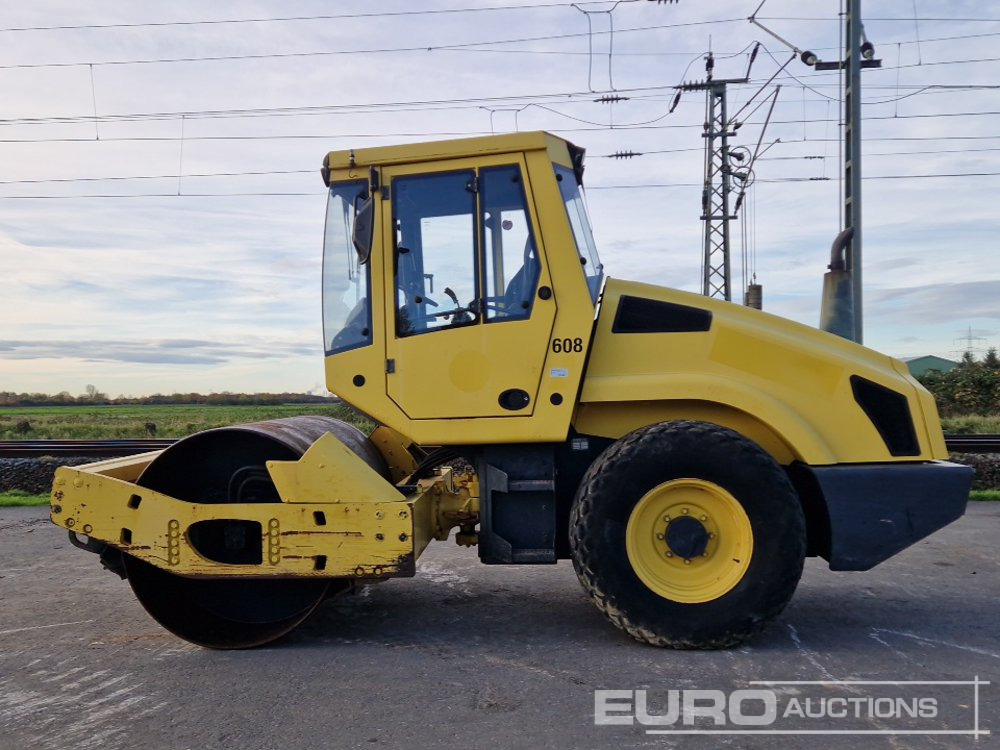 Bomag BW177D-4 - Henger: 2 kép. Bomag BW177D-4 - Henger: 2 kép.