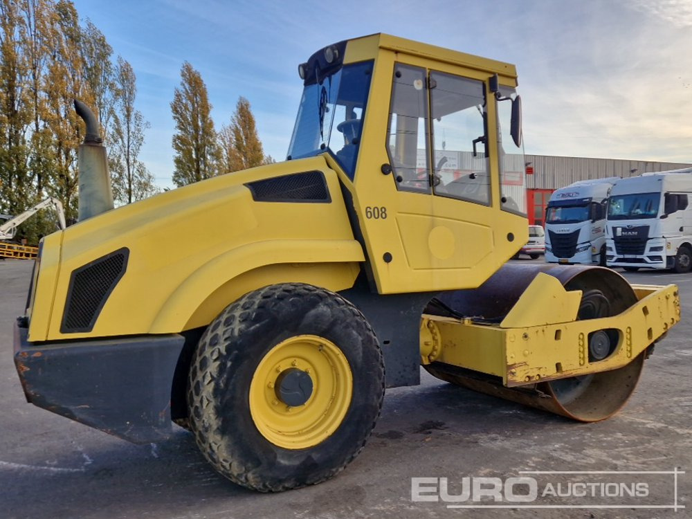 Bomag BW177D-4 - Henger: 5 kép. Bomag BW177D-4 - Henger: 5 kép.
