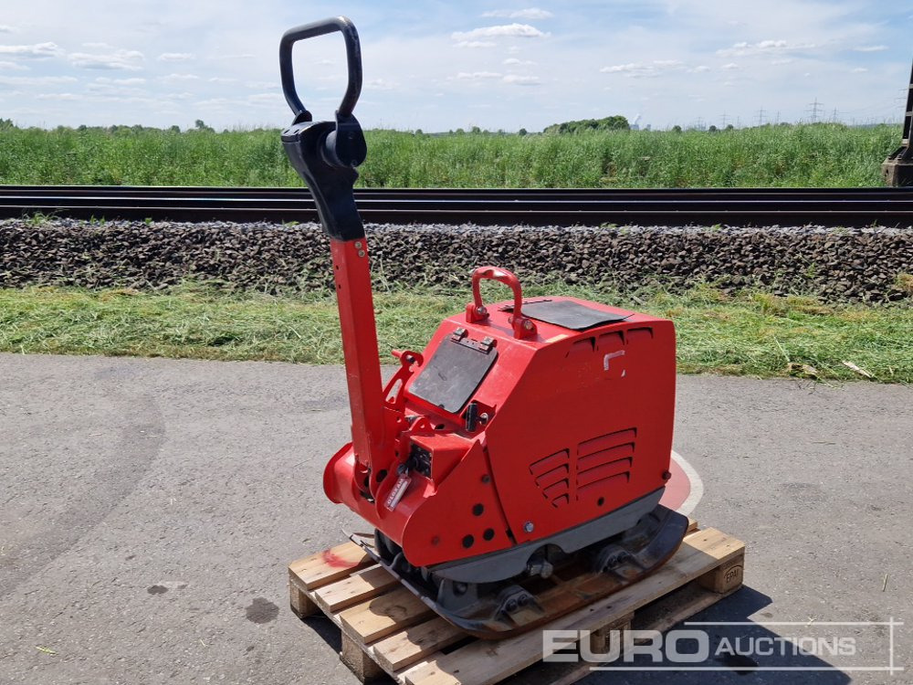 Bomag Compaction Plate - Aszfaltozó gép: 1 kép. Bomag Compaction Plate - Aszfaltozó gép: 1 kép.