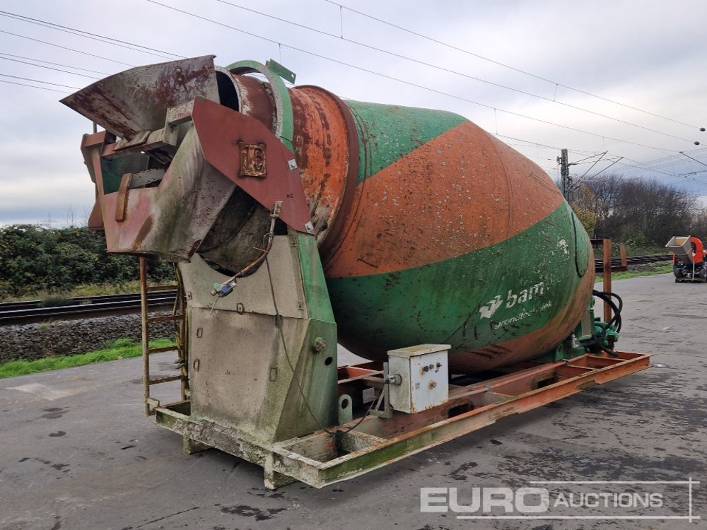 Cement Mixer - Betonkeverő: 5 kép. Cement Mixer - Betonkeverő: 5 kép.