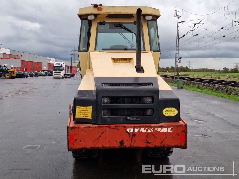 Dynapac CA152D/LN - Henger: 4 kép. Dynapac CA152D/LN - Henger: 4 kép.