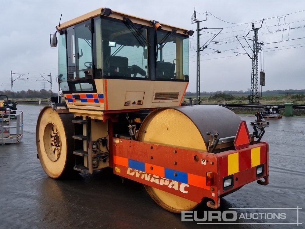 Dynapac CS142 - Henger: 3 kép. Dynapac CS142 - Henger: 3 kép.