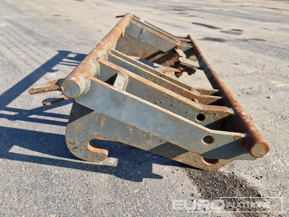 Gyorscsatlakozó Euro Hitch Adapter: 6 kép.