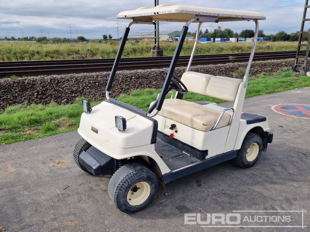 Golf Cart, Charger - Golfkocsi: 1 kép. Golf Cart, Charger - Golfkocsi: 1 kép.