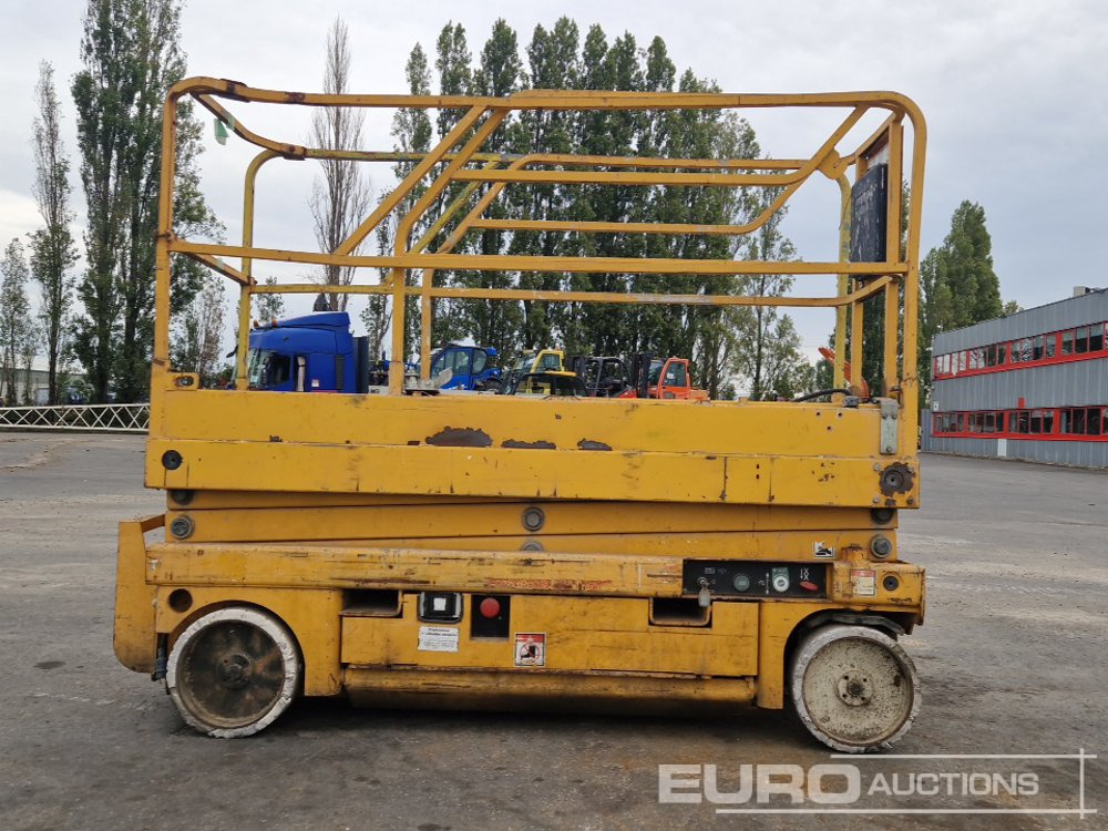 Haulotte Compact 8 - Emelő: 5 kép. Haulotte Compact 8 - Emelő: 5 kép.