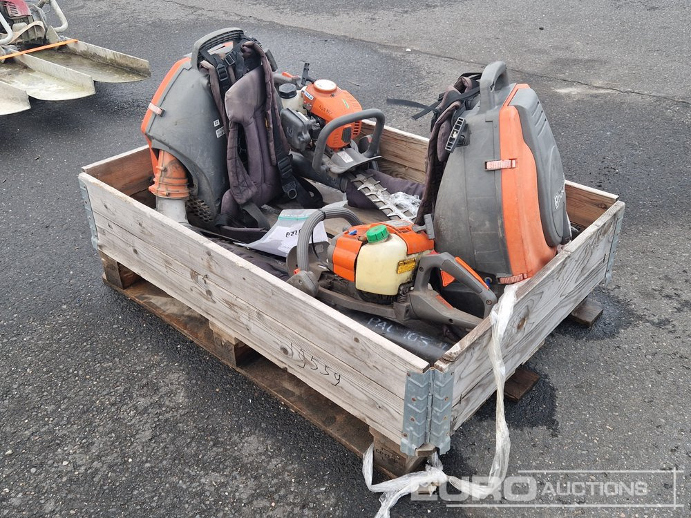 Husqvarna Leaf Blower (2 of) + Hedge Trimmer - Építőipari berendezések: 3 kép. Husqvarna Leaf Blower (2 of) + Hedge Trimmer - Építőipari berendezések: 3 kép.